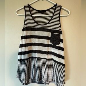 Tank Top- Used. ❤️